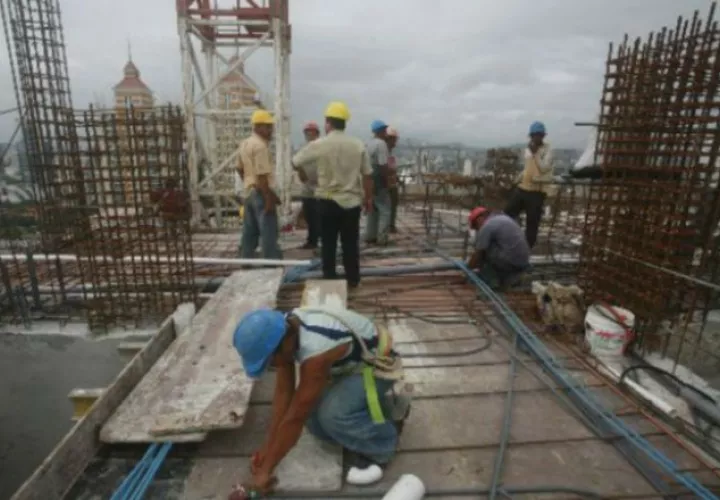 Trabajadores e independientes deben hacer sus aportes. Archivo