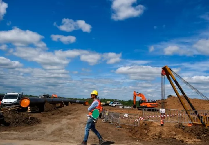 La AIE calcula que el volumen de gas utilizado para la producción de electricidad en el mundo se reducirá este año un 5%. EFE
