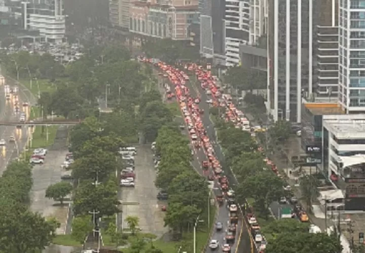 Los protestantes piden la reactivación económica.