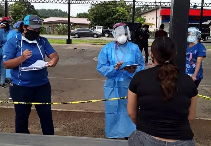 Los casos de coronavirus no bajan en Panamá. 