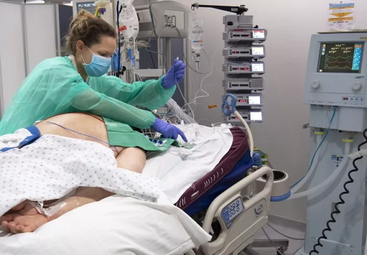 Los ingresos al hospital tanto a sala como a cuidados intensivo sigue incrementándose.