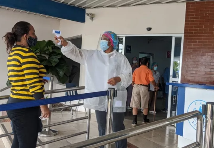Los retrasos han aumentado las cifras de positivos de COVID-19 en Panamá.