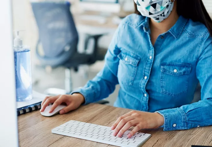 Dividir los equipos en subgrupos para reducir el contacto entre los miembros del equipo.  Pixabay