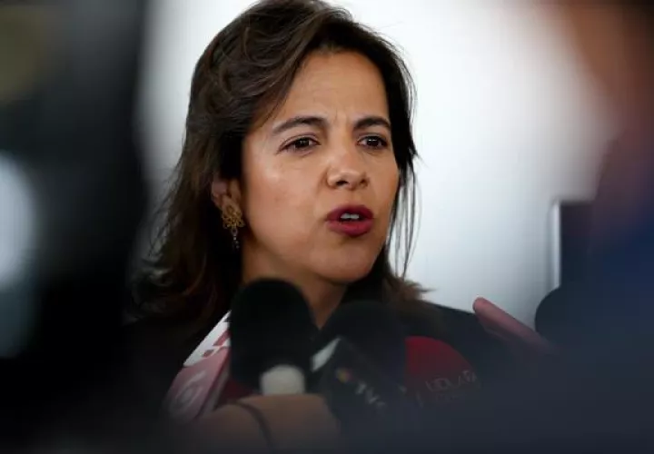 La ministra ecuatoriana de Gobierno, María Paula Romo, en conferencia de prensa precisó que en medio de los allanamientos que se hacen en el país por temas de corrupción durante la pandemia del COVID-19, cayeron estos dos ciudadanos israelíes. FOTO/EFE