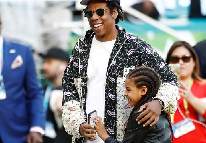 El cantante Jay-Z y su hija Blue Ivy en el mes de febrero pasado.  EFE/EPA/LARRY W. SMITH