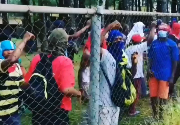 El menor formaba parte de un grupo de migrantes que procedía del albergue de Peñita en Darién. Foto: Mayra Madrid. 