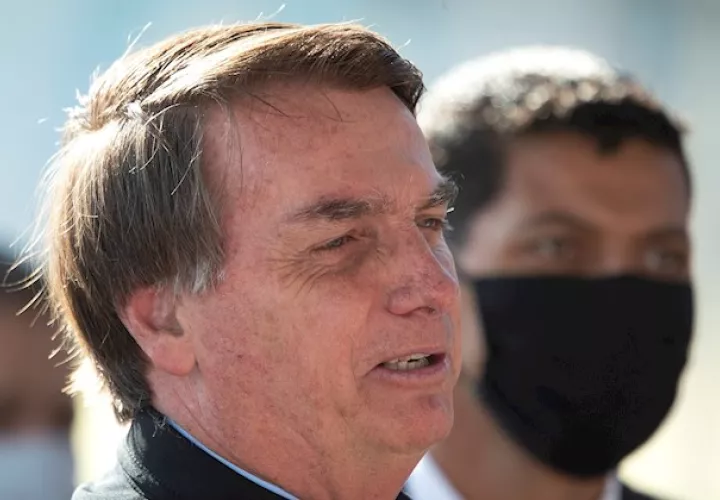 La decisión fue dictada por el magistrado Renato Borelli, de un tribunal del Distrito Federal de Brasilia, donde desde marzo pasado es obligatorio el uso de las mascarillas en lugares públicos.