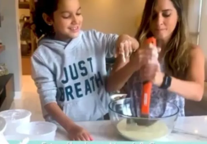 'Mamá y compañía' con Gaby Arias. Instagram