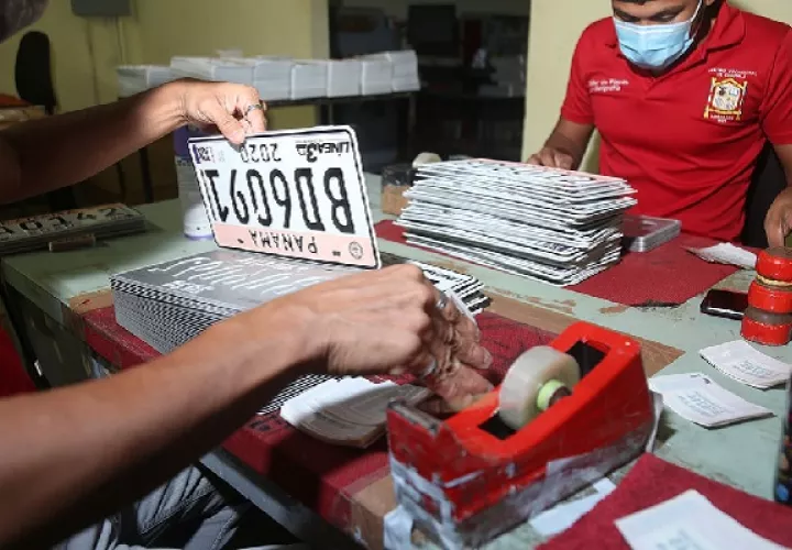 Municipio de Panamá ajusta horario de entrega de placas. Foto: Cortesía