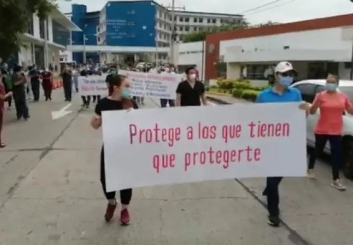La doctora señala que se necesita más apoyo de las autoridades de la Caja de Seguro Social para lograr que haya suficientes insumos para poder atender a los pacientes de Covid-19.