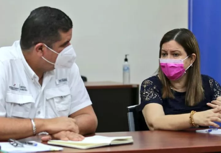 La ministra Rosario Turner consiguió que el MEF le aprobara por urgencia la compra de estos aparatos tecnológicos.