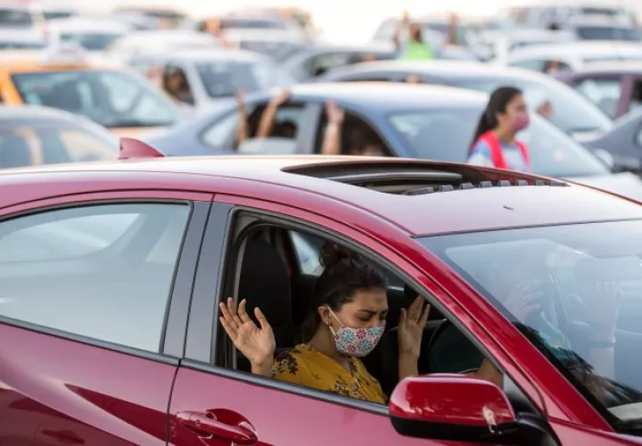 Uber hizo énfasis en la urgencia de tener normas claras que permitan potenciar el crecimiento de estos sectores. EFE