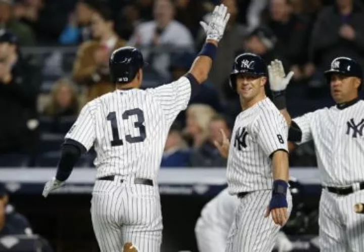 Manfred ha amenazado con presentar un calendario más corto, de unos 50 juegos. Foto:AP
