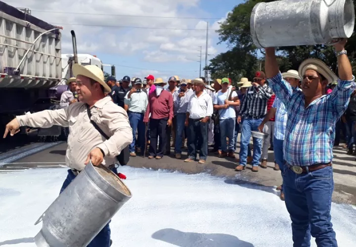Los mismos problemas que los motivaron a salir a la calle hace dos años atrás, son los mismos problemas que los motivaron a abandonar sus fincas y salir este sábado 18 de julio a protestar.