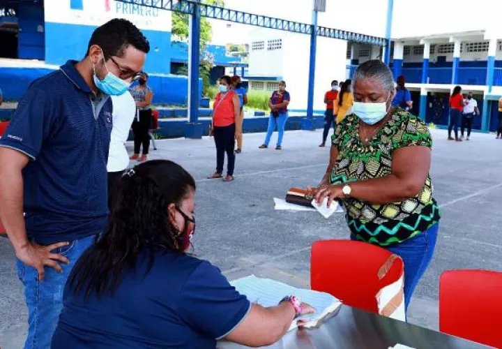 El pago de la beca universal, por parte del Ifarhu, ahora se está haciendo de forma digital en algunos sectores.