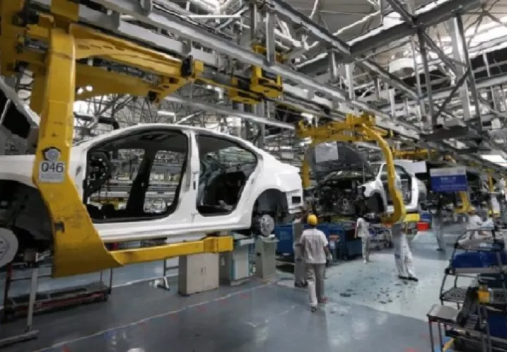 En el primer semestre las ventas de automóviles bajaron un 38.2% en comparación con el mismo período de 2019. EFE