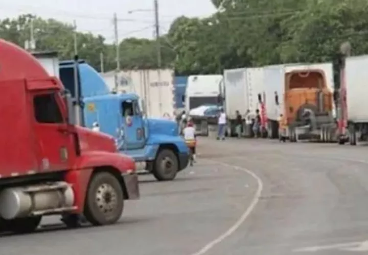 Por la pandemia, el transporte de carga ha experimentado problemas para el tránsito por Costa Rica. Fotos: Archivo/Ilustrativa.