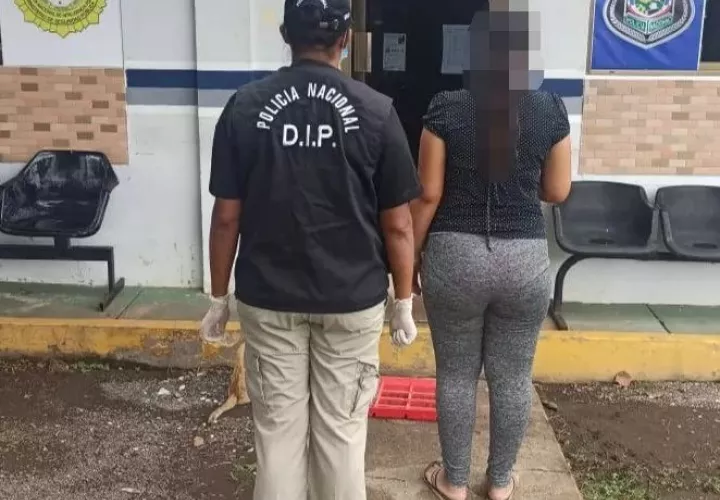 La mujer fue captura por unidades de la Policía Nacional en el sector de Llano del Medio en Las Lomas en David.