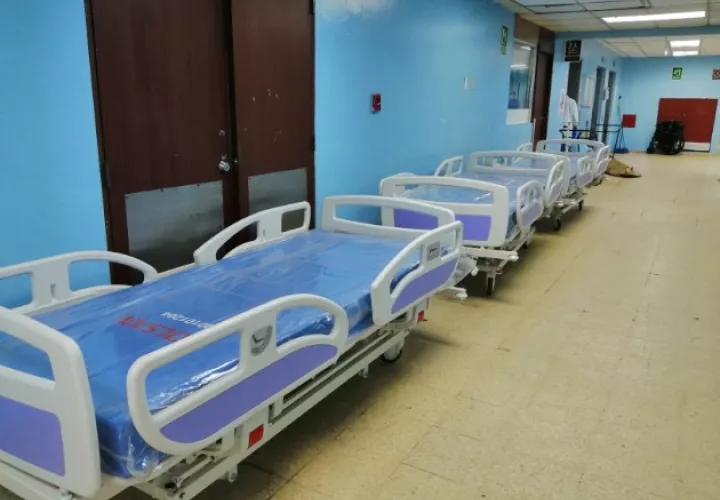 Los pacientes que han ingresado a la sala de COVID-19, son en su mayoría, adultos mayores y personas que tienen otras morbilidades.