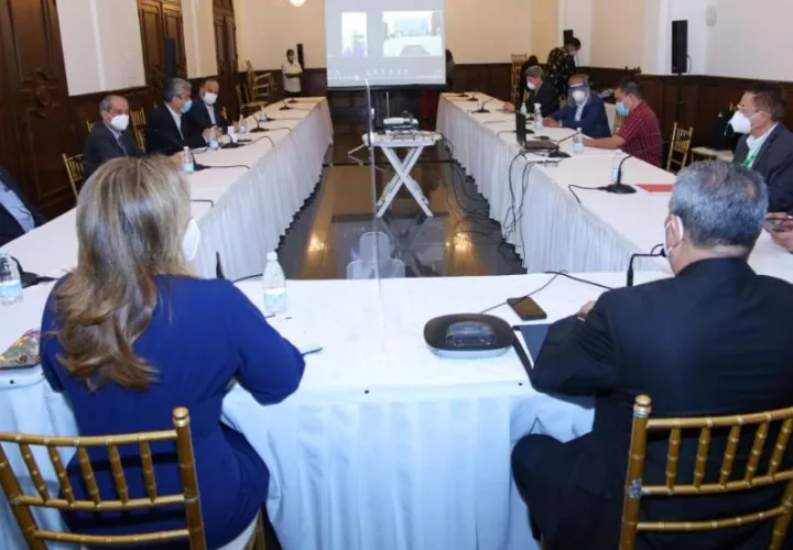 En medio de la ucha contra la pandemia de COVID19 el Gobierno ha creado diversos comités.
