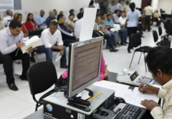 Dan a conocer medidas tributarias.