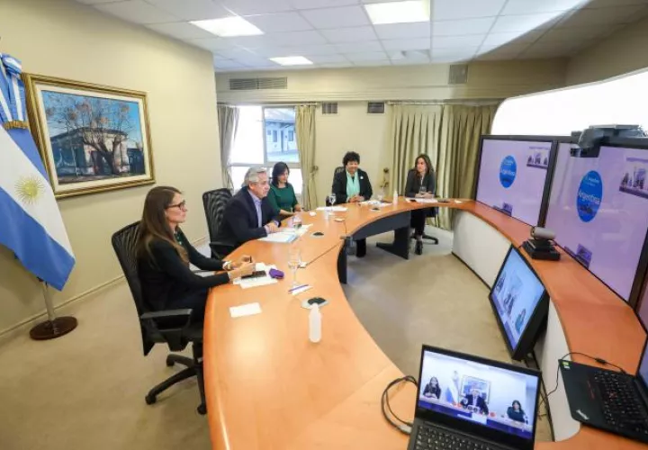La nueva propuesta propone reducciones de capital, aumentos de cupones y vencimientos más cortos sobre los nuevos bonos. EFE