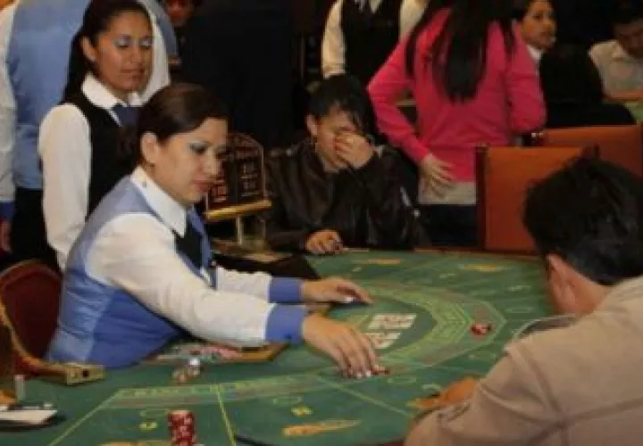 Las industrias de juegos de azar aportan al Estado 75 millones de dólares anuales en tasa de juego.