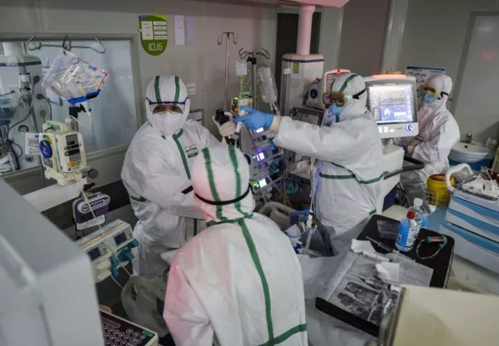 Autoridades del IMLCF indicaron que para poderlos enterrar hay que seguir un protocolo para que no haya duda de la identidad del cuerpo.