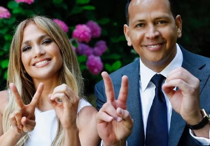 Jennifer López y su pareja  también han estado apoyando a las personas afectadas por la pandemia de la COVID-19. Foto: Instagram
