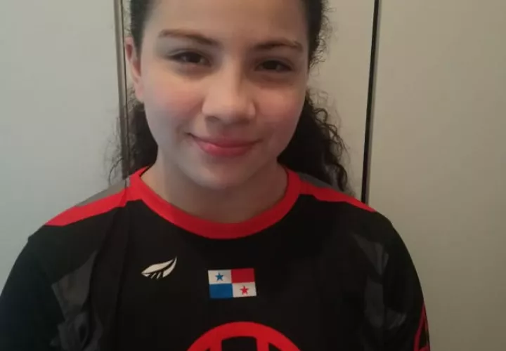 Fharys Abad ganó medalla de plata.