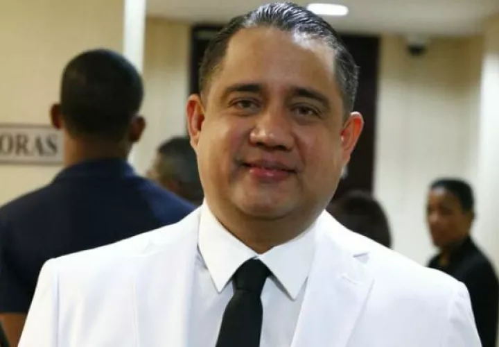 La personalidad del diputado Marcos Castillero incita confianza para reelegirse. 