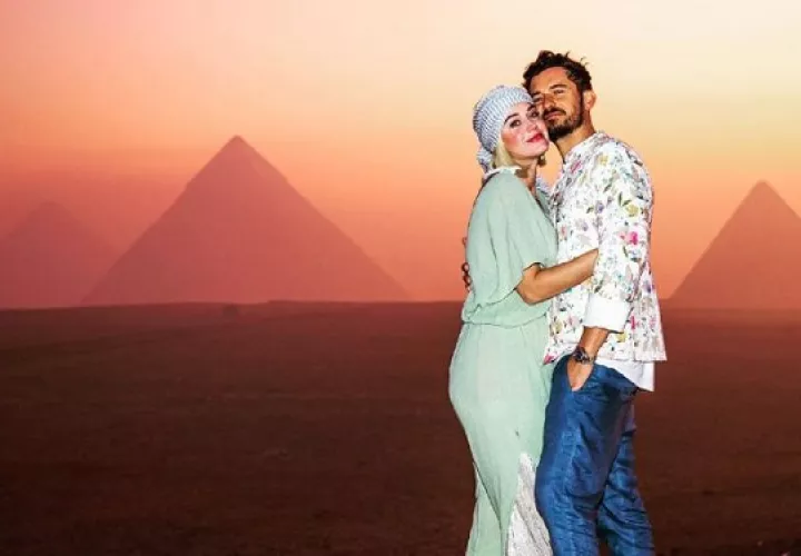 Katy Perry y Orlando Bloom en uno de sus viajes juntos. Foto: Instagram