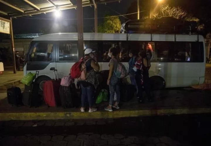 Nicaragüenses estuvieron varados en Panamá por la COVID-19.