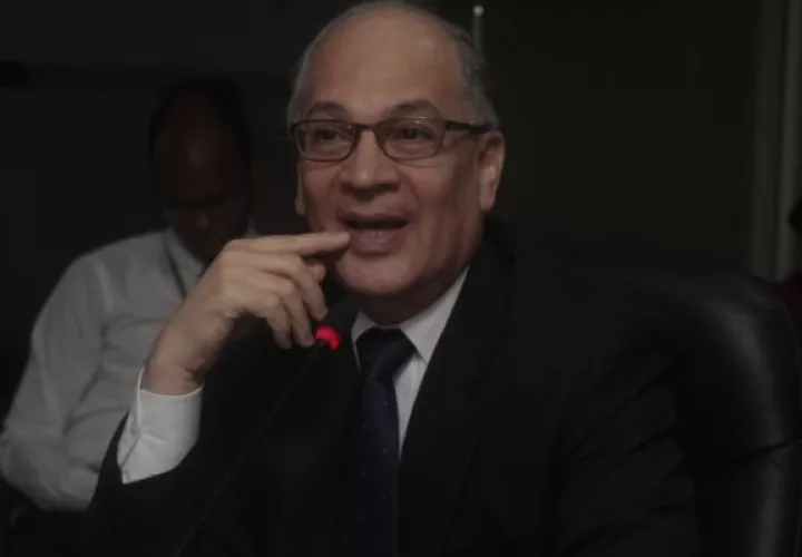 Procurador de la Administración, Rigoberto González, confirma viabilidad de descuento voluntario a funcionarios.