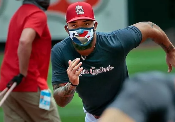 MLB.com destacó la versatilidad que Edmundo Sosa puede aportarle a los Cardenales de San Luis. Cortesía