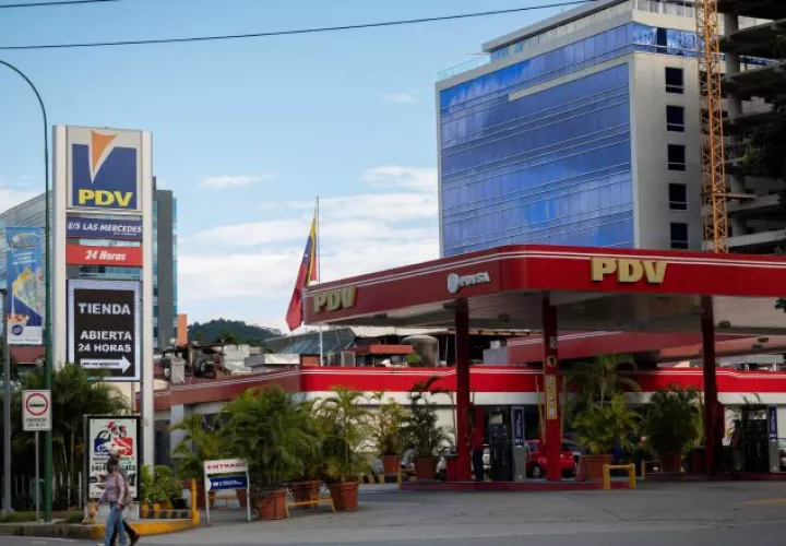 Exxon Mobil perdió 1,080 millones de dólares entre abril y junio. EFE