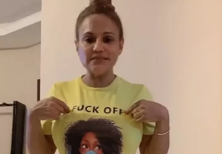 Este es el suéter del conjunto que Sandra Sandoval compró por Internet. Foto: Instagram