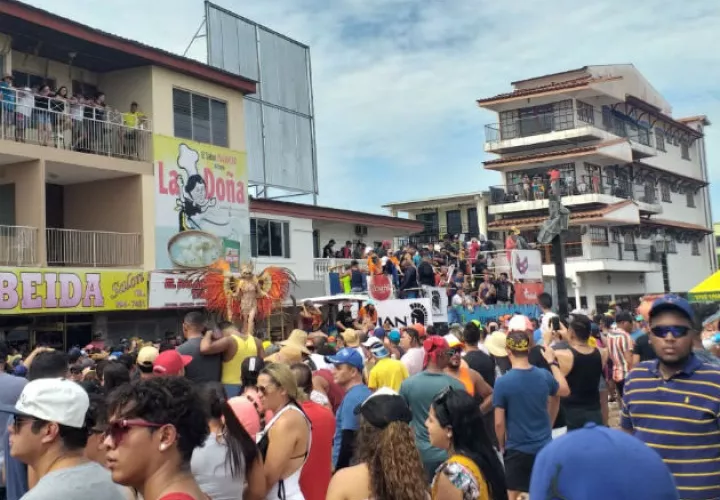 El carnaval más famoso del país, está en peligro por la COVID-19. Fotos: Thays Domínguez.