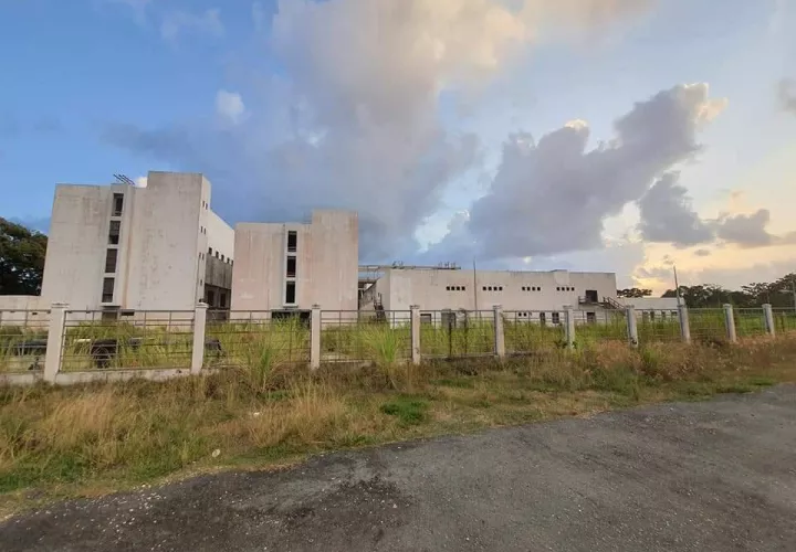 La construcción del nuevo Hospital Dr. Manuel Amador Guerrero tiene varios años de retraso