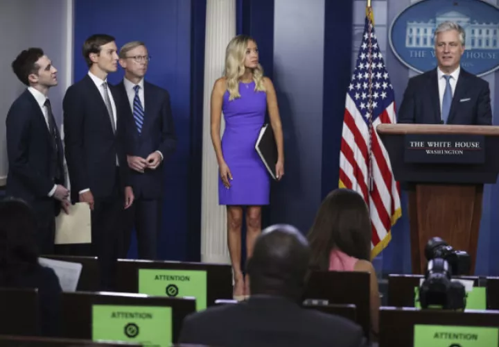 El asesor de seguridad nacional de EE.UU., Robert O'Brien, dijo que el presidente Trump espera que la firma del acuerdo entre ambos países árabes sea en la Casa Blanca. Fotos: EFE.