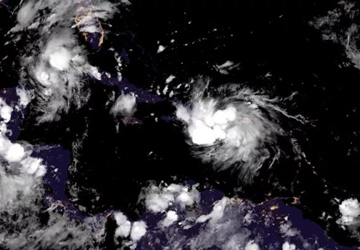 De acuerdo con el NHC, no se pronostica ningún cambio significativo en la fuerza de los vientos de Laura entre las próximas 36 a 48 horas mientras el sistema se traslada a través de La Española hacia Cuba.