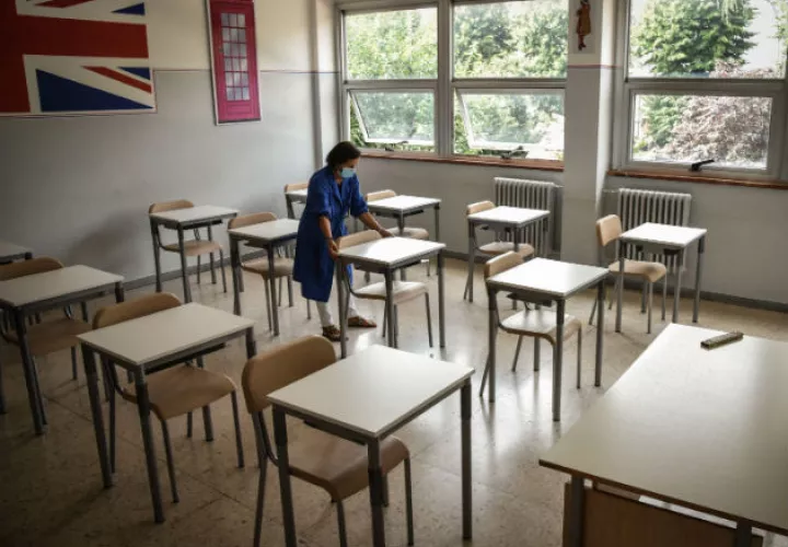 Los colegios han estado trabajado para cumplir las recomendaciones de seguridad del Gobierno. Fotos: EFE.
