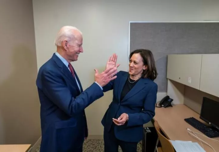 El precandidato demócrata a la Presidencia de Estados Unidos, Joseph Biden anunció la escogencia de Kamala Harris, FOTO/EFE
