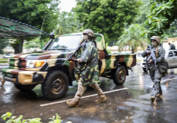  Las operaciones militares siguen en curso en la zona del ataque terrorista. Fotos: EFE..