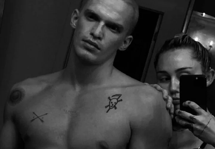 Miley Cyrus y Cody Simpson se conocieron por amigos en común. Foto: Instagram