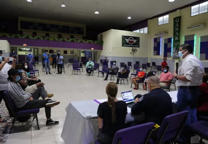 El ministro Juan Pino dijo que en esta segunda reunión los jóvenes entregaron una serie de iniciativas formales para el mejoramiento de la seguridad en la ciudad de Colón. Foto cortesía Minseg