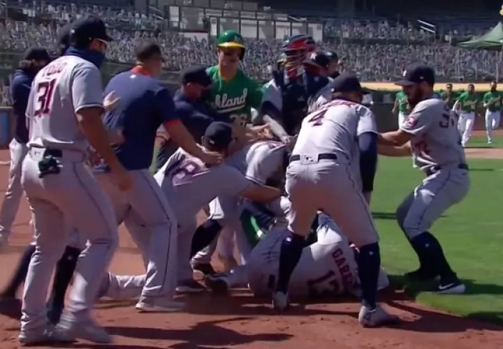Los jugadores no respetan el protocolo del coronavirus.