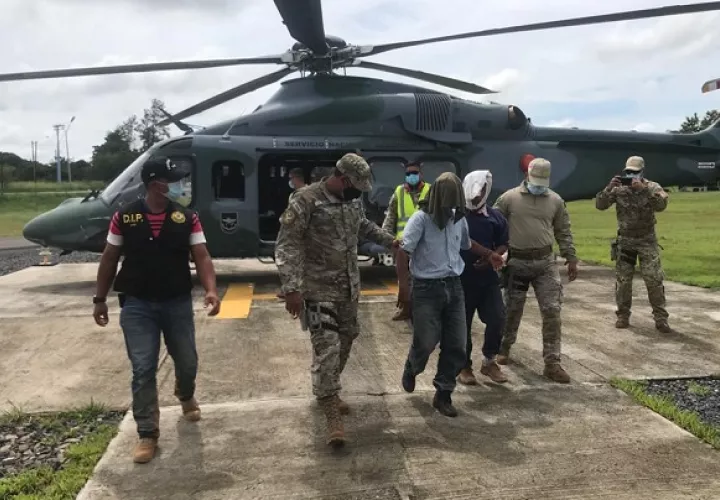 Según las autoridades, se desconoce el paradero de los tres niños,  mientras que los  menores que fueron rescatados están en las edades de 14 años, 10 años y dos meses