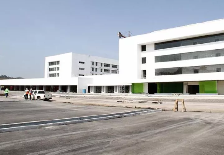 La Ciudad Hospitalaria tiene cinco años de retraso, ya que  debió inaugurarse desde el 2015. Archivo