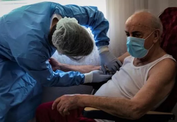 La persona diagnosticada con la infección debe guardar reposo.